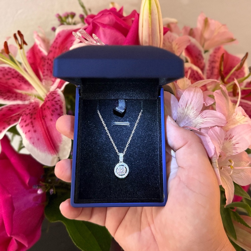 1 CT Moissanite Halo Pendant Necklace GRA Certified 925 Sterling Silver Gift Box